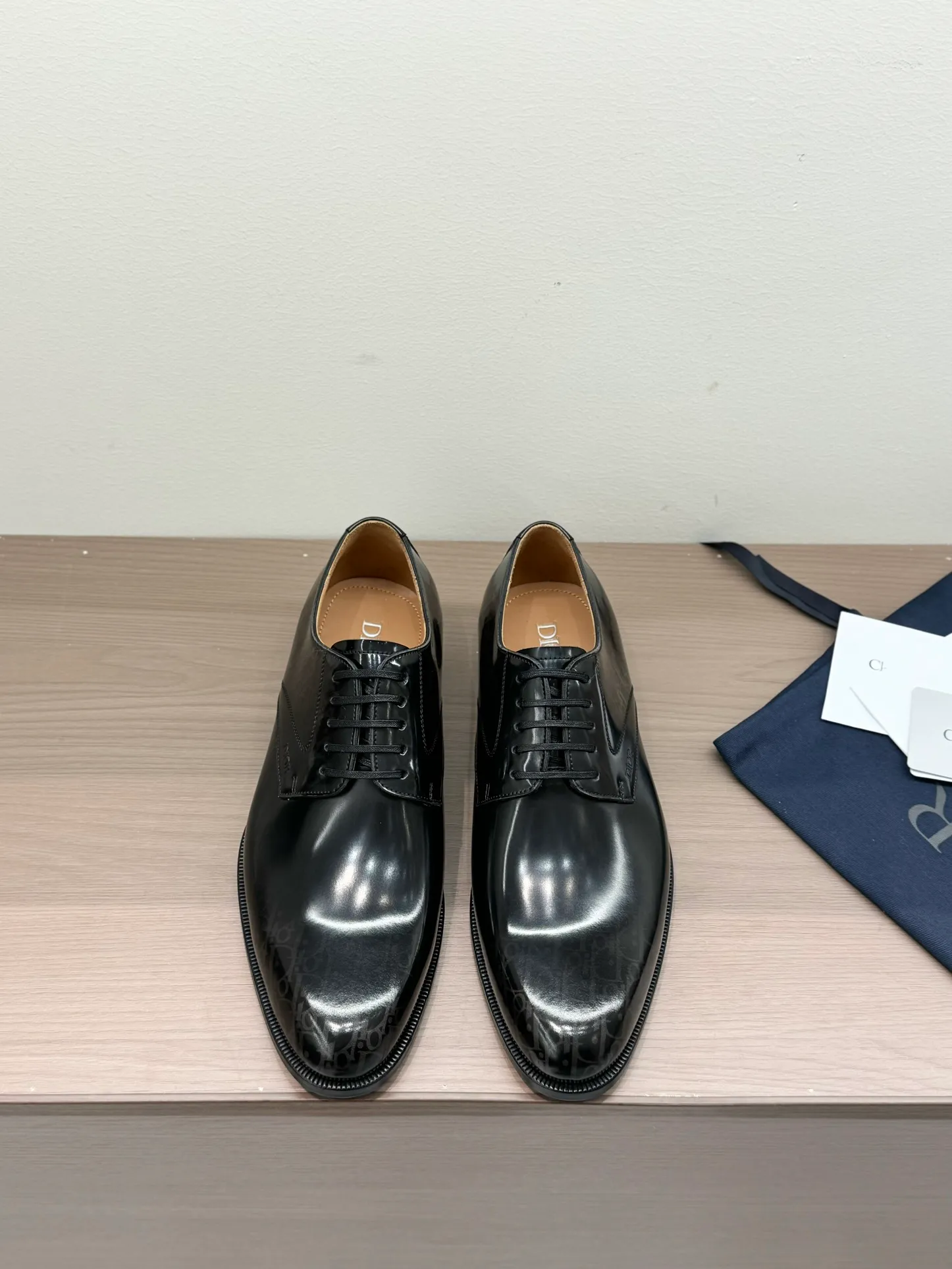 940💰 Dior high-end men's boutique casual leather shoes, imported cowhide upper, water-dyed cowhide lining, imported genuine leather outsole, perfect details, standard code 39-44 (38.45.46 customized, non-returnable and non-exchangeable),